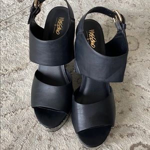 Leather wedge sandals